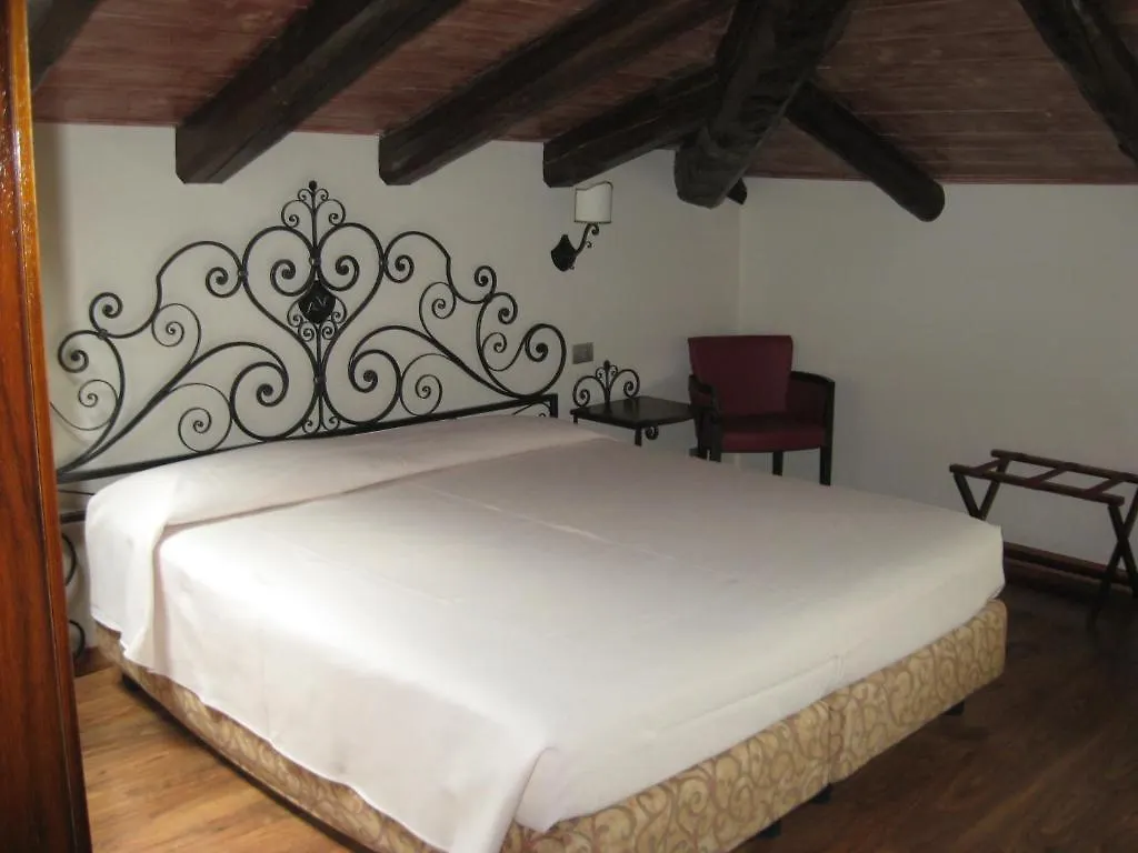 Albergo Venturelli Boario Terme 4*,
